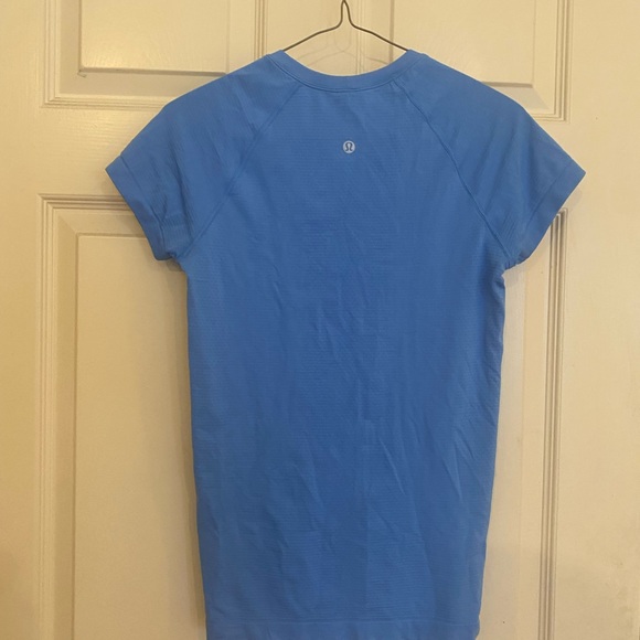 Pool Party Lululemon Swiftly tech - Picture 2 of 3